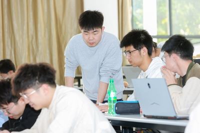 创未来 享非凡 | 智能基座鲲鹏高校行2023 -- 走进上海大学